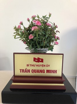 Biển chức danh để bàn 3T - 02