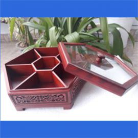 Hộp mứt tết gỗ hương nắp kính