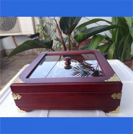 Hộp mứt vuông nắp kính